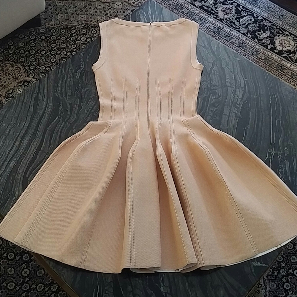 HOST PICK! ALAIA - flared dress - Picture 3 of 5